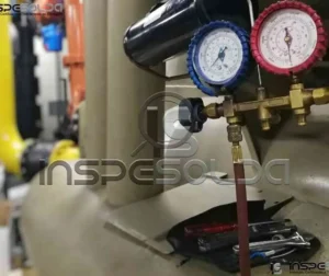 Teste De Estanqueidade 22 Manômetro registra pressão durante teste de estanqueidade.