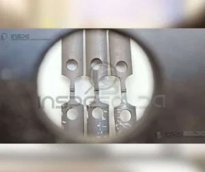 Processo de eletrofusão em tubulações plásticas, destacando a união por aquecimento controlado.