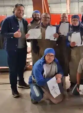 sobre-nos-treinamento Equipe da Inspesolda durante treinamento técnico em soldagem e inspeção.